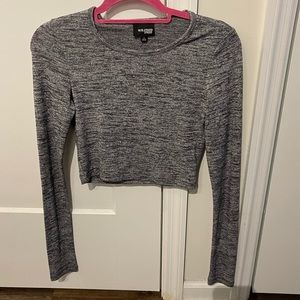 Wilfred Free Small Cropped long sleeve gray top